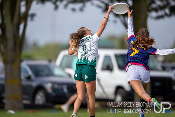 Day 1 of the USA Ultimate D-I College Championships