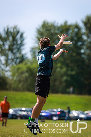 Saturday full coverage from USAU D-I College Championships, Cal Poly vs Cal