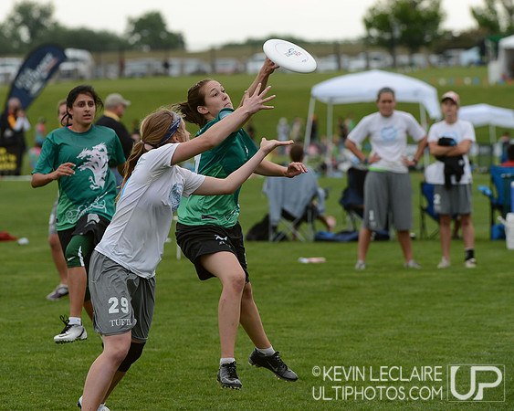 2012 USAU D-I College Championships Friday Action