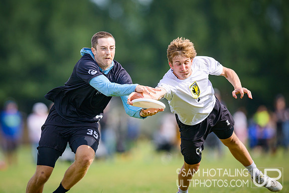 Highlights: quarterfinals at USAU D-I College Championships