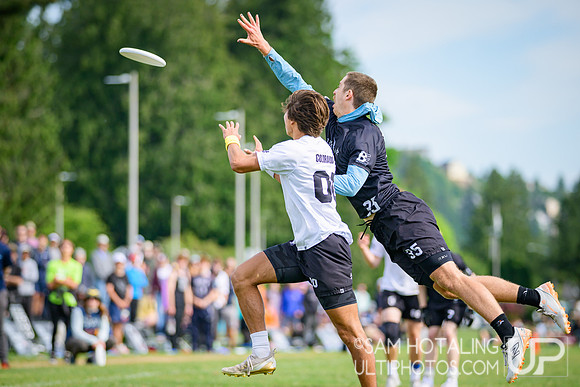 Highlights: quarterfinals at USAU D-I College Championships