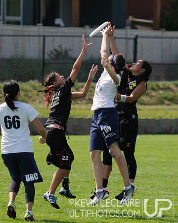 2012 USAU D-I College Championships Friday Action