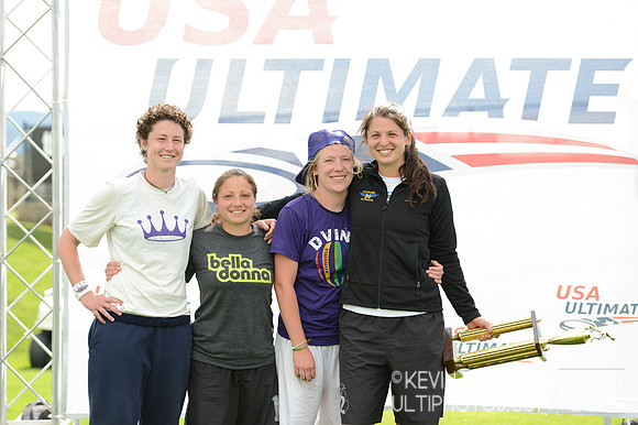 2012 USAU D-I College Championships Sunday Action