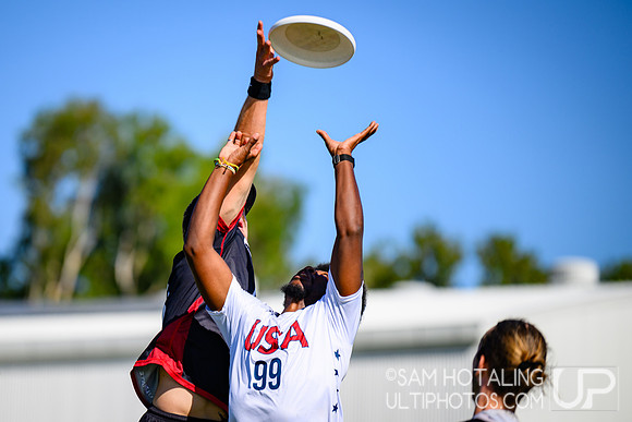 Mixed power-pools during World Ultimate Championships at Runaway Bay Sports Precinct