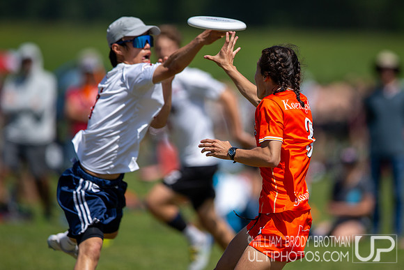 Day 2 of the USA Ultimate D-I College Championships