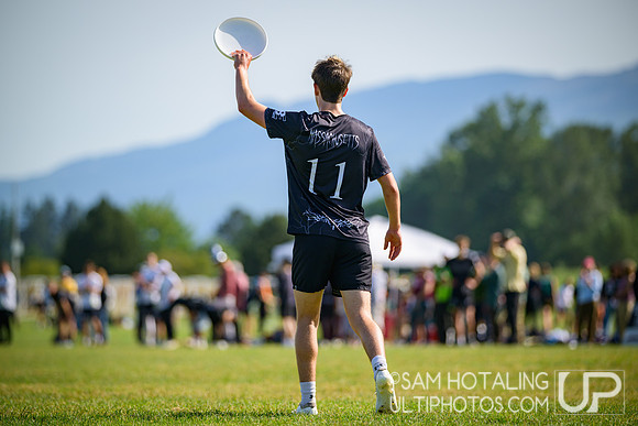 Saturday pool play at USAU D-I College Championships