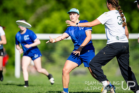 Women’s pool play at USAU DI College Championships