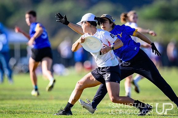 Fury vs Traffic in women’s pool play during Club Championships at Surf Cup Sports Park