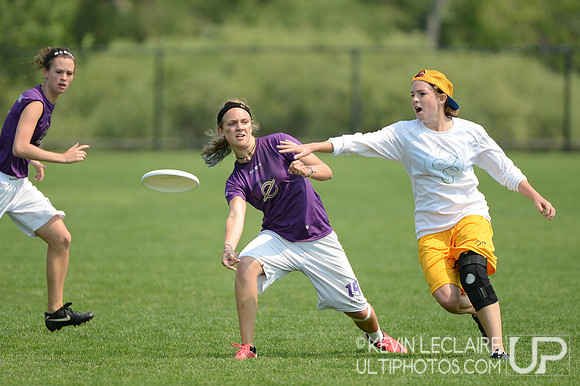 2012 USAU D-I College Championships Saturday Action