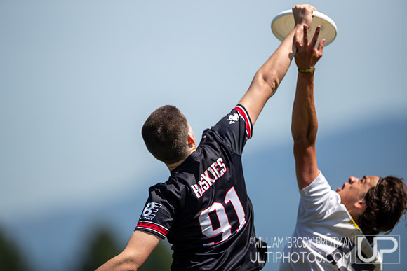 Day 2 of the USA Ultimate D-I College Championships