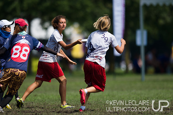 Tuesday WUCC 2014 Pool Play Action
