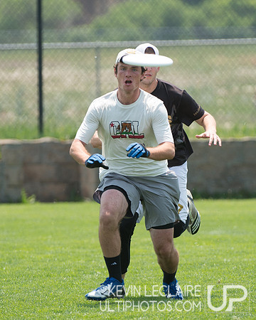 2012 USAU D-I College Championships Saturday Action