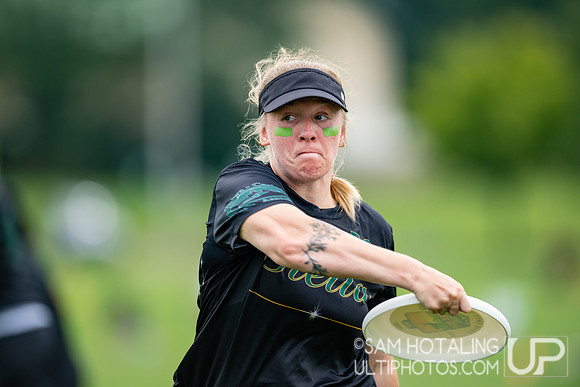 CUSB Shout vs Stella in pool play at World Ultimate Club Championships