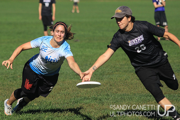 Sunday Action - 2016 USAU Northeast Regionals