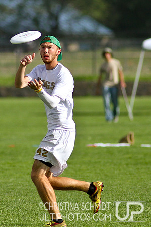 2012 USAU D-I College Championships Saturday Pre-Qtrs Action