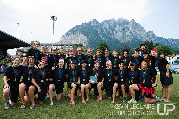 Riot Team Photo (Women's Spirit Winners) - WUCC Saturday Awards