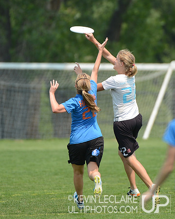 2012 USAU D-I College Championships Saturday Action