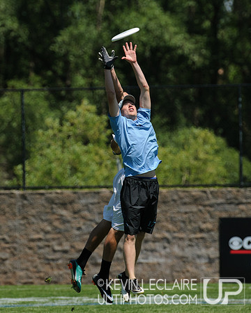 2012 USAU D-I College Championships Sunday Action