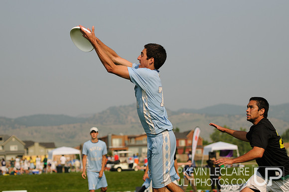 2012 USAU D-I College Championships Saturday Action