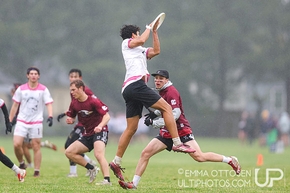 Saturday full coverage from USAU D-IIII College Championships, Pool Play Round 1: Claremont vs OKC