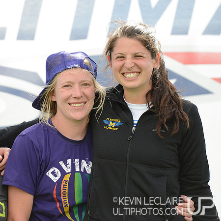 2012 USAU D-I College Championships Sunday Action