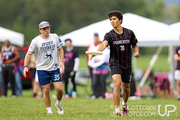 Saturday full coverage from USAU D-IIII College Championships, Pool Play Round 1: Claremont vs Richmond