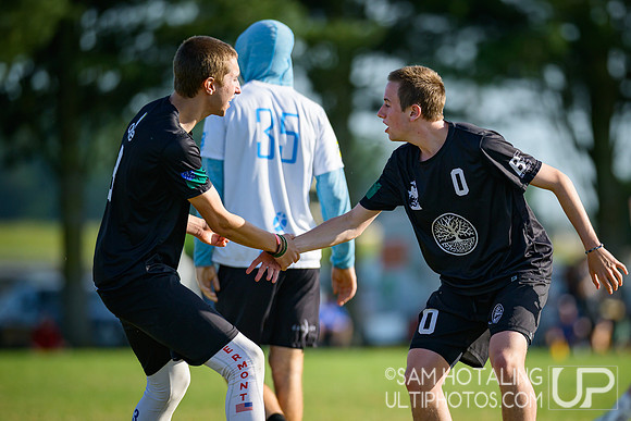 Pre-quarterfinals at USAU D-I College Championships