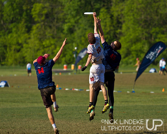 Sunday Action - D-III College Championships