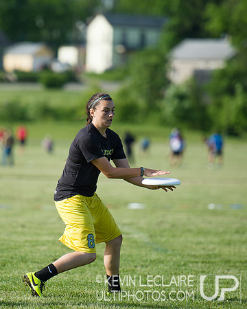 2014 USAU D-I College Champs Friday Round 1 Action