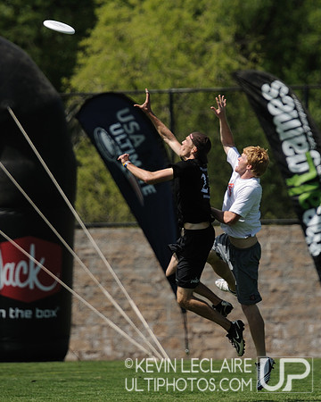 Friday 2:30pm round -- 2011 USAU College Championships