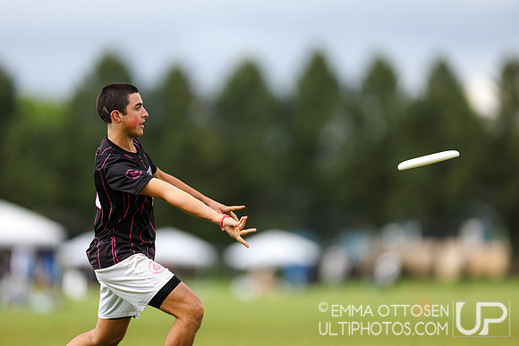 Saturday full coverage from USAU D-IIII College Championships, Pool Play Round 1: Claremont vs Richmond