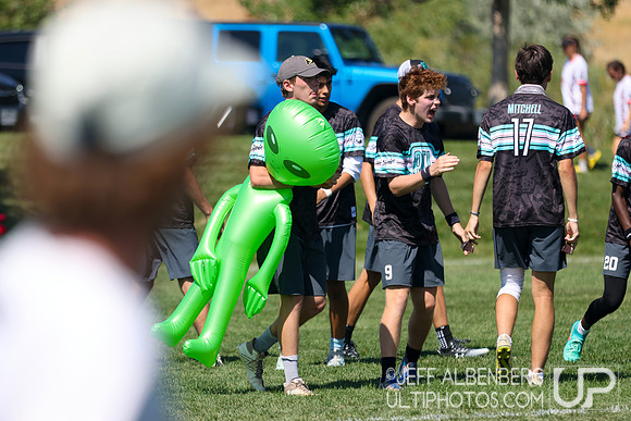 Pool play at USAU Youth Club Championships