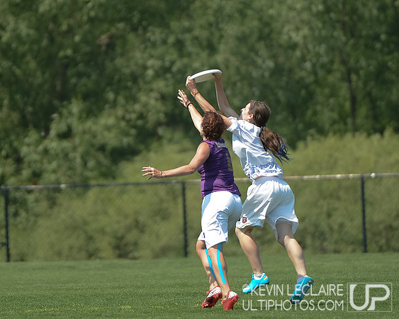 2012 USAU D-I College Championships Saturday Action
