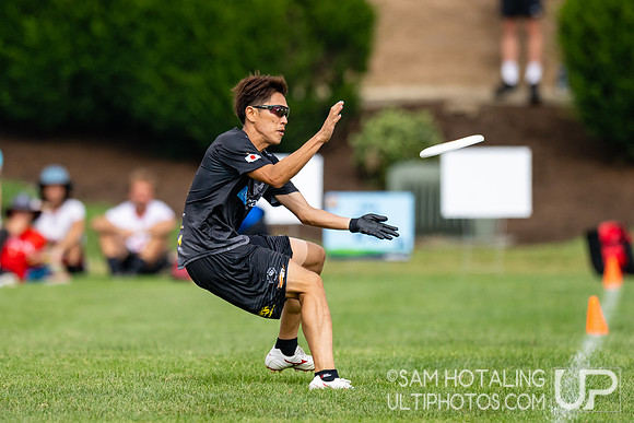 Buzz Bullets vs Seattle Sockeye in pool play at World Ultimate Club Championships