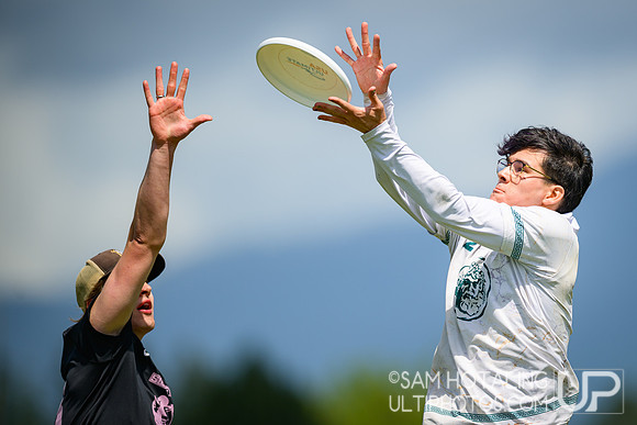 Lewis & Clark Bacchus vs Whitman Sweets in quarterfinals at USAU D-III College Championships