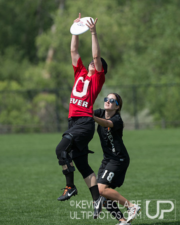 2012 USAU D-I College Championships Saturday Action