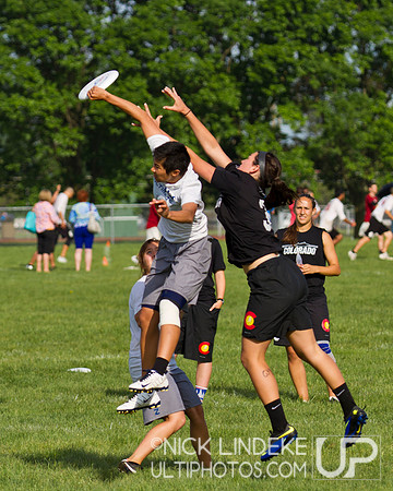 2014 USAU D-I College Champs Sunday Action