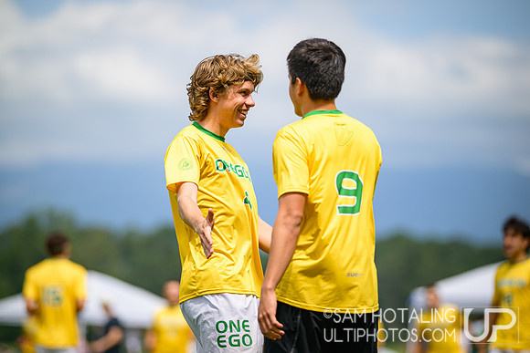 Pool play at USAU D-I College Championships