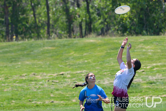 Pool play at USAU Youth Club Championships