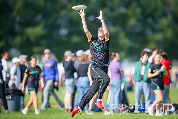 Highlights: pool play at USAU D-I College Championships