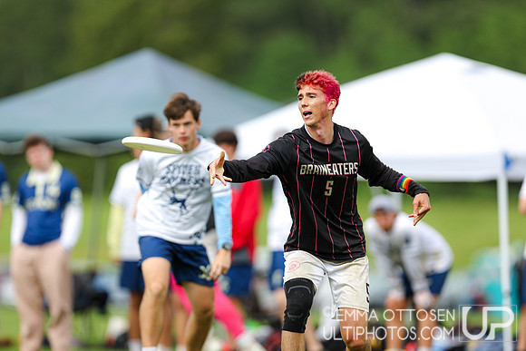 Saturday full coverage from USAU D-IIII College Championships, Pool Play Round 1: Claremont vs Richmond