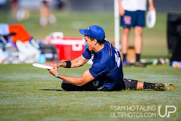 PoNY vs Revolver in men’s semifinals during Club Championships at Surf Cup Sports Park