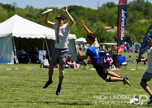 2014 USAU D-I College Champs Friday Action