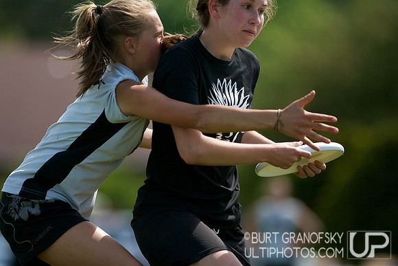 Girls Division, Championship -- 2012 USAU HS Northeasterns