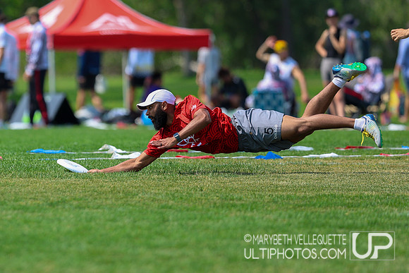 Friday action at the USAU International Club Championships in th