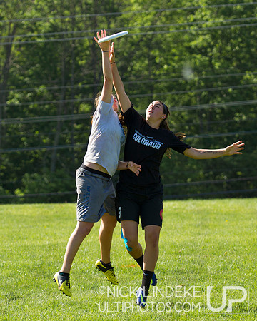 2014 USAU D-I College Champs Sunday Action