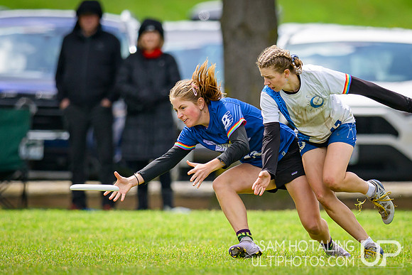 Lewis & Clark Artemis vs Whitman Sweets in quarterfinals at USAU D-III College Championships
