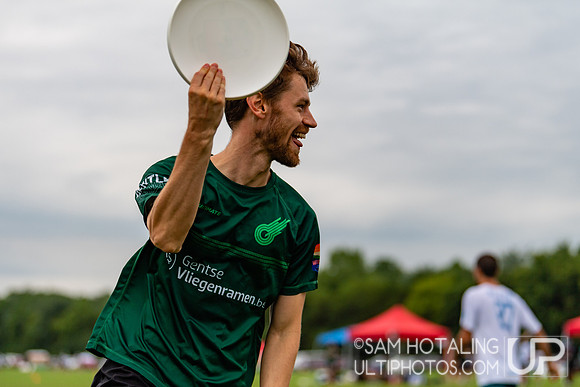 Gentle vs Guayota in pool play at World Ultimate Club Championships