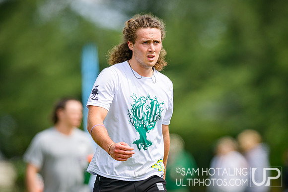 Pool play at USAU D-I College Championships