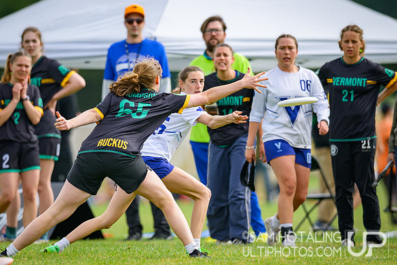 Pool play at USAU D-I College Championships
